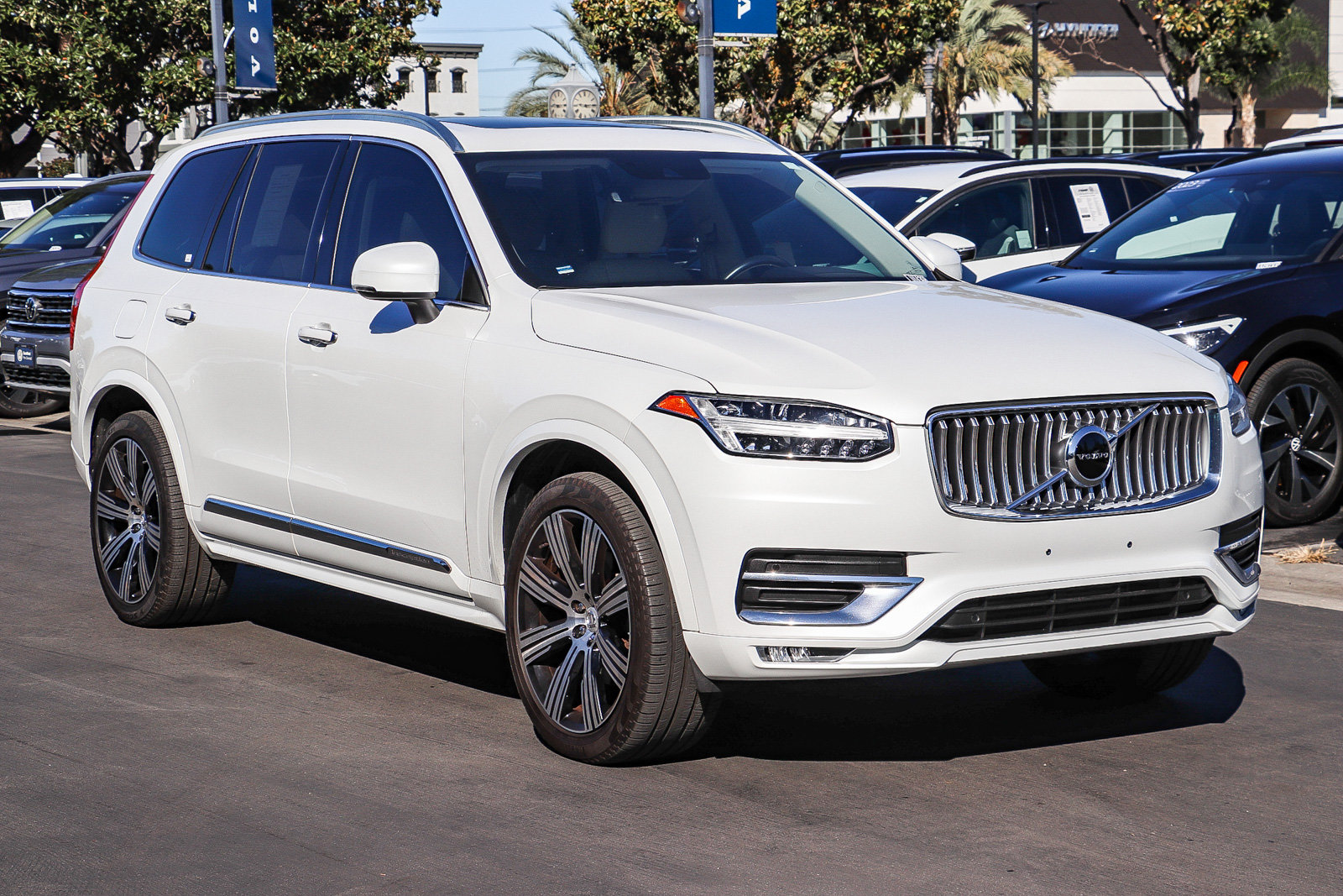 Used 2020 Volvo XC90 T6 Inscription w/ Protection Package Premier AWD/4WD image 3