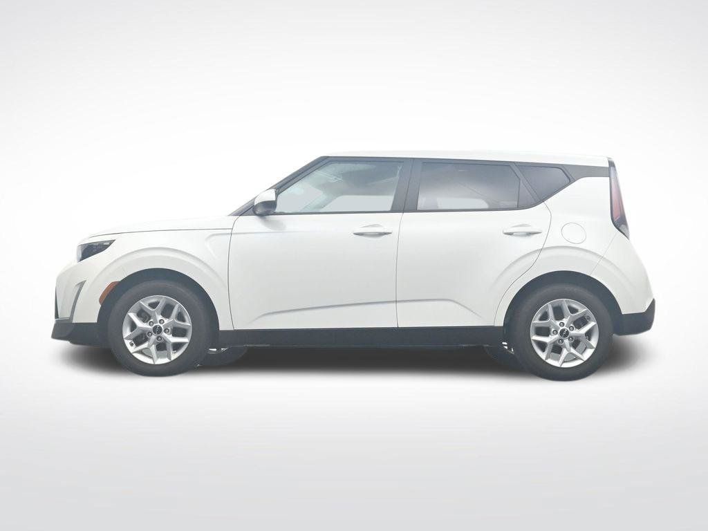 Used 2023 Kia Soul LX w/ Option Group 015 FWD image 37