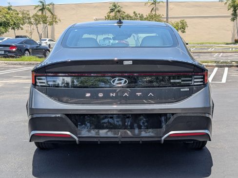 New 2025 Hyundai Sonata SEL image 5