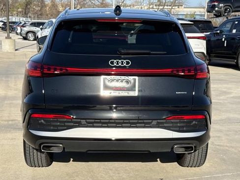 Certified 2025 Audi Q5 Premium w/ 19" Wheel Package AWD/4WD image 6