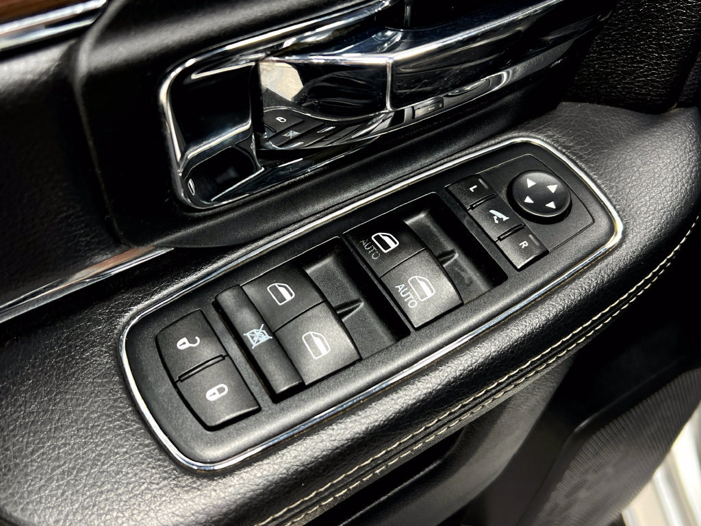 Used 2015 RAM 2500 Laramie AWD/4WD image 17