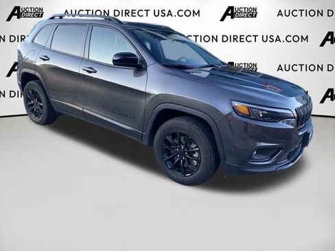 Used 2023 Jeep Cherokee Altitude Lux image 23
