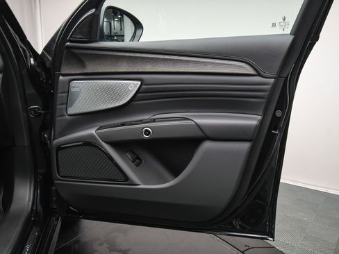 New 2025 Maserati Grecale GT image 38