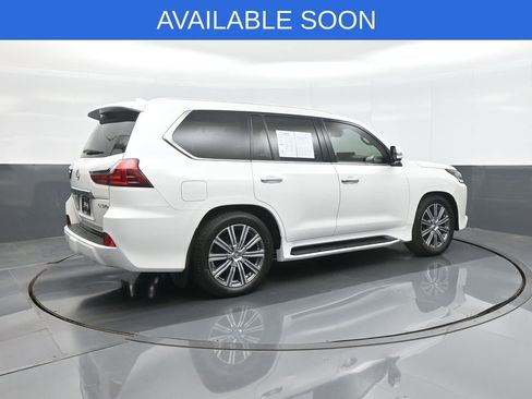 Used 2017 Lexus LX 570 4WD w/ Luxury Package image 7