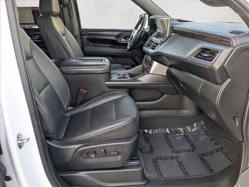 Used 2023 Chevrolet Suburban LT image 19