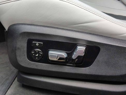 Used 2021 BMW X6 M w/ Competition Package image 18