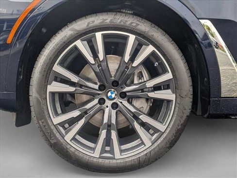 Certified 2026 BMW X7 xDrive40i image 10