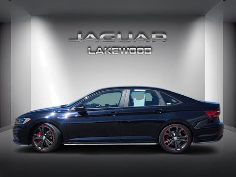 Used 2019 Volkswagen Jetta GLI FWD image 2