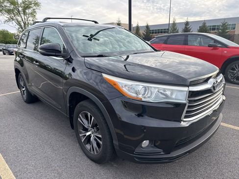 Used 2016 Toyota Highlander XLE AWD/4WD image 8