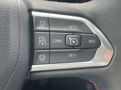 Used 2023 Jeep Compass Trailhawk w/ Trailer Tow Group AWD/4WD image 20
