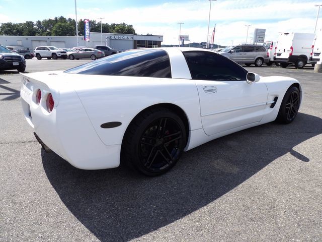 Used 2004 Chevrolet Corvette Coupe w/ Roof Package RWD image 4