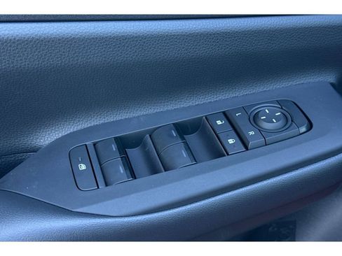 New 2026 Toyota Prius Plug-In Hybrid image 12