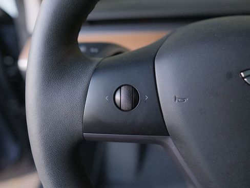 Used 2023 Tesla Model 3 Standard Range RWD image 15