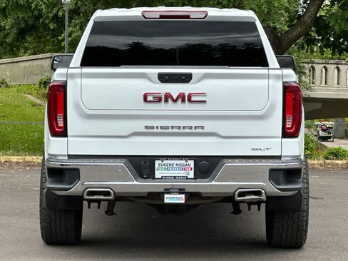 Used 2022 GMC Sierra 1500 SLT w/ X31 Off-Road Package AWD/4WD image 7