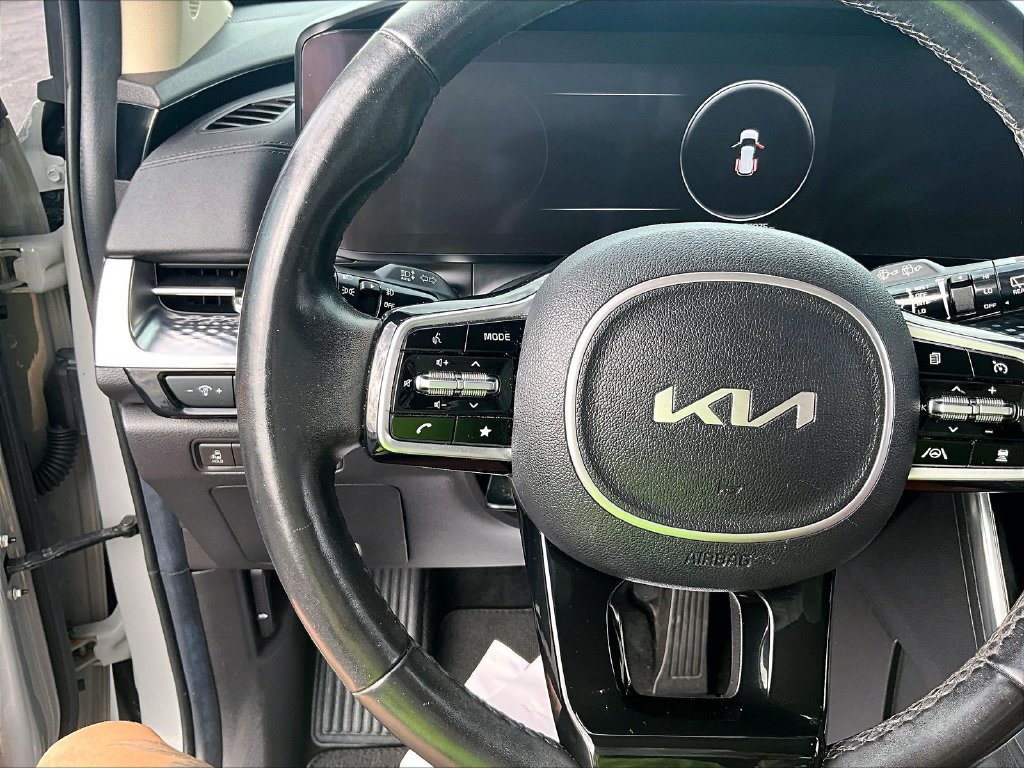 Used 2022 Kia Carnival SX Prestige FWD image 18