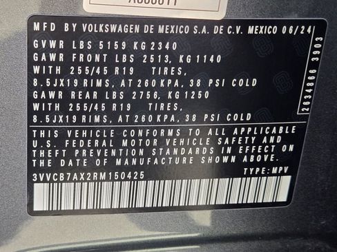 Used 2024 Volkswagen Tiguan SE R-Line FWD image 33
