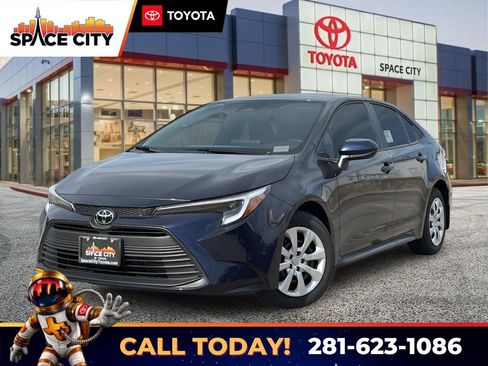 Certified 2026 Toyota Corolla LE FWD image 1