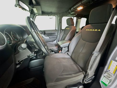 Used 2013 Jeep Wrangler Unlimited Sahara w/ Connectivity Group image 11