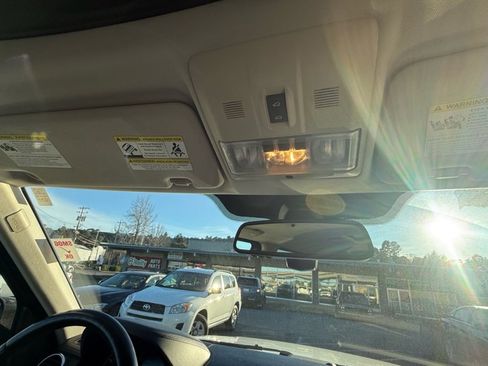 Used 2014 Land Rover LR4 HSE LUX image 22