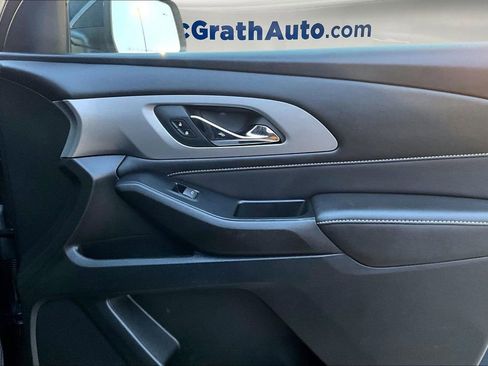 Certified 2023 Chevrolet Traverse LT w/ LT Premium Package image 31