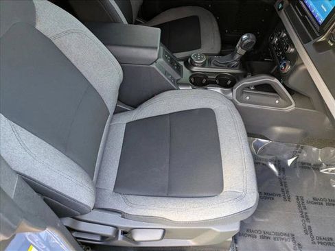 Used 2023 Ford Bronco Big Bend w/ Sasquatch Package image 19