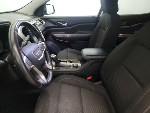 Used 2018 GMC Acadia SLE image 17