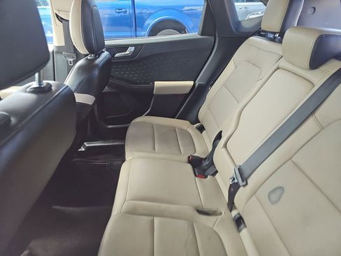 Used 2020 Ford Escape Titanium image 16