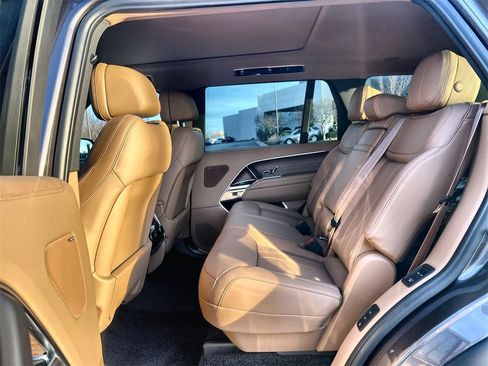 New 2026 Land Rover Range Rover Long Wheelbase SE image 15