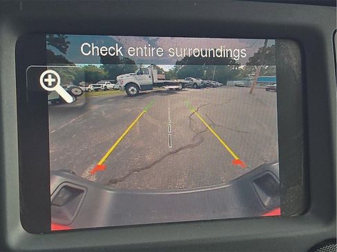 Used 2021 Jeep Gladiator Sport image 13