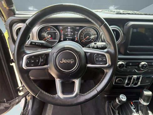 Used 2019 Jeep Wrangler Unlimited Sahara AWD/4WD image 21