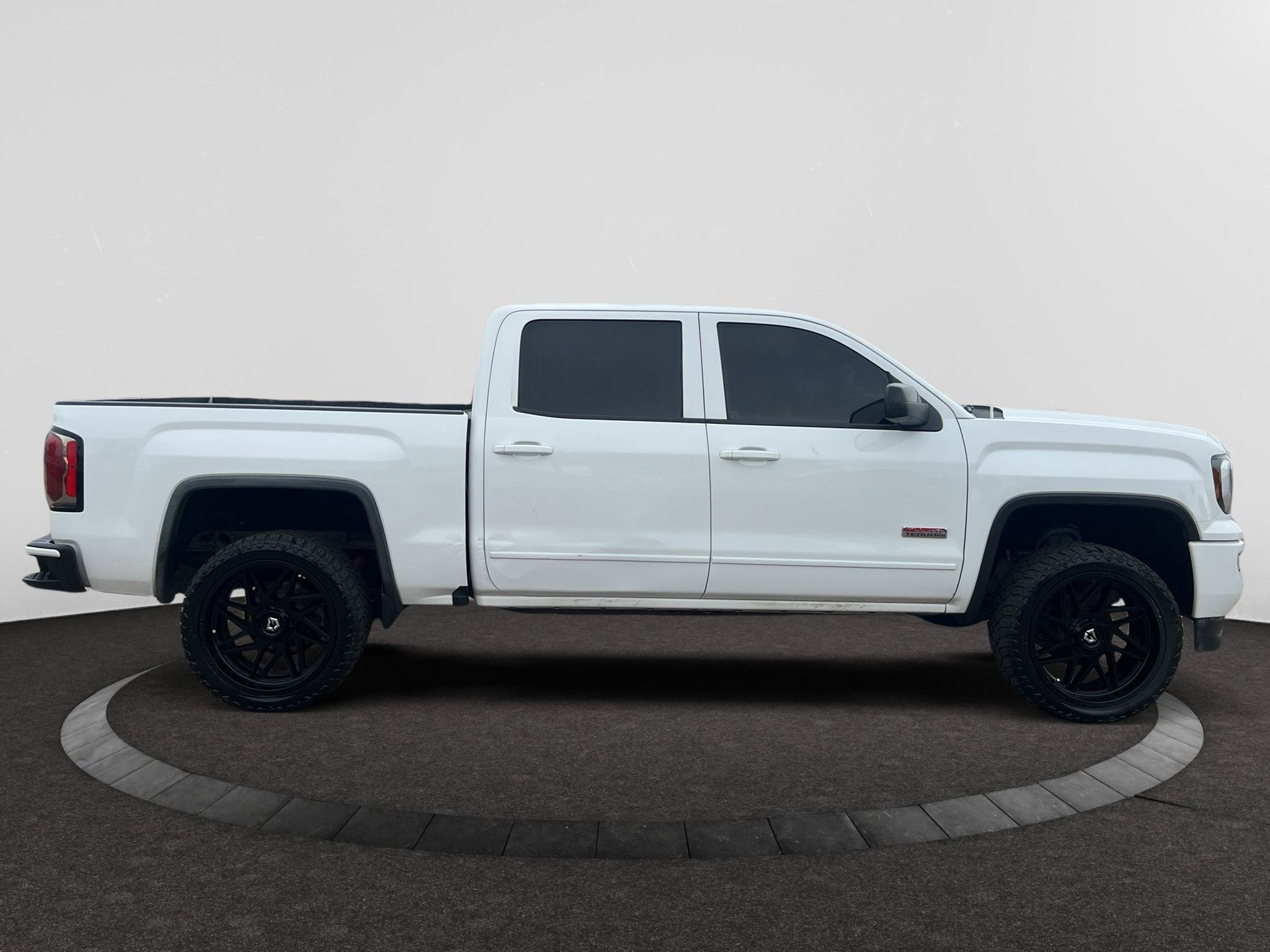 Used 2017 GMC Sierra 1500 SLT AWD/4WD image 5