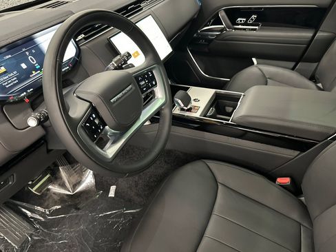 New 2026 Land Rover Range Rover SE image 5