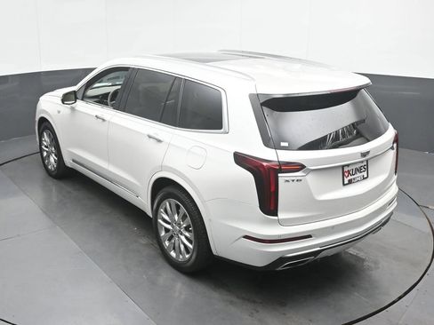 Used 2021 Cadillac XT6 Premium Luxury FWD image 40