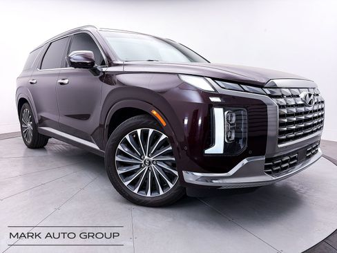 Used 2023 Hyundai Palisade Calligraphy FWD image 1