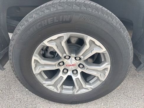 Used 2024 GMC Sierra 1500 SLT image 12