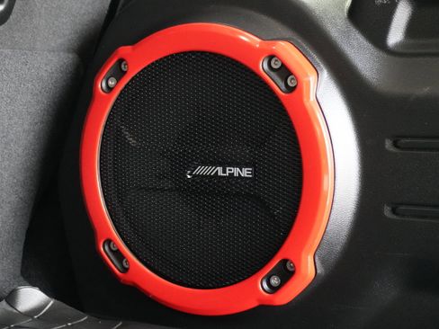 Used 2018 Jeep Wrangler Unlimited Sahara image 25