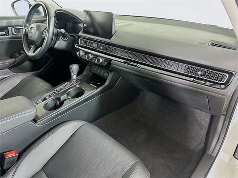 Certified 2024 Honda Civic Touring image 31