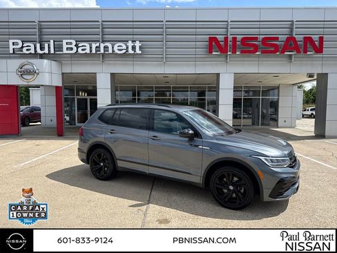 Used 2023 Volkswagen Tiguan SE R-Line FWD image 5