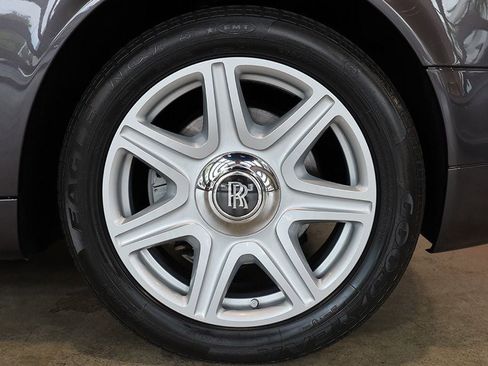 Used 2010 Rolls-Royce Phantom Coupe RWD image 40