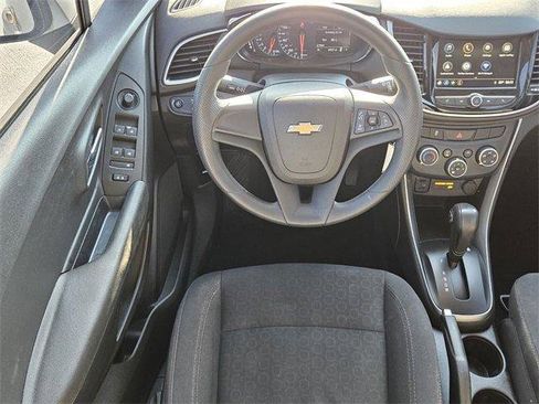 Used 2018 Chevrolet Trax LS image 11