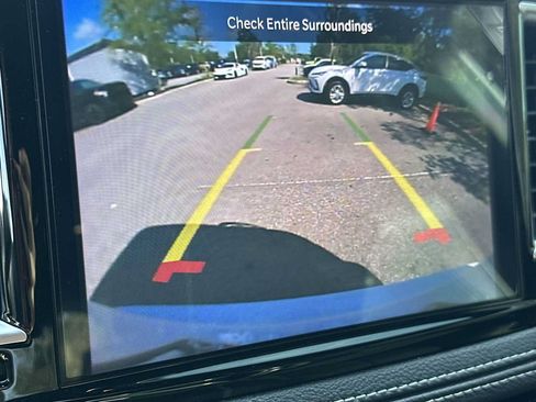 Used 2023 Chrysler Pacifica Limited w/ Uconnect Theater Family Group AWD/4WD image 23