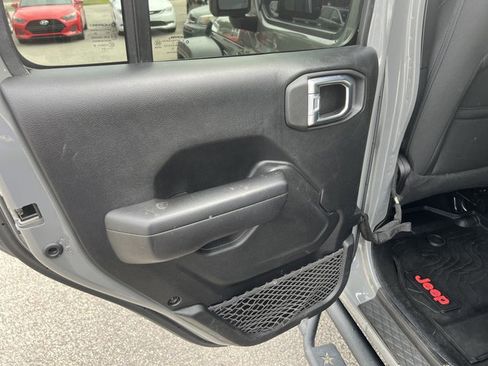 Used 2021 Jeep Wrangler Unlimited Sport image 31