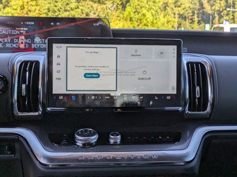 New 2025 Ford Expedition Platinum w/ Stealth Performance Package image 24