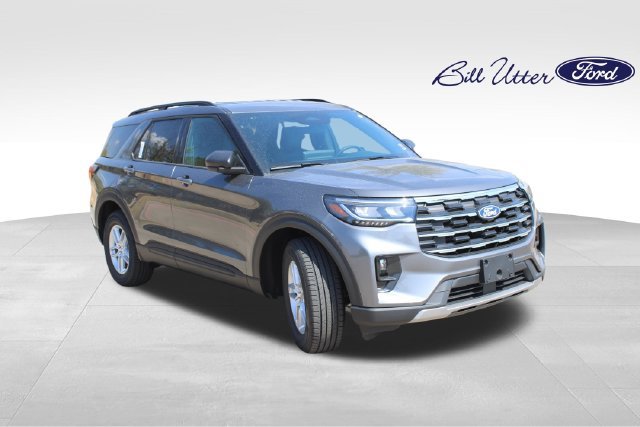 New 2027 Ford Explorer Active w/ Active Comfort Package RWD image 2