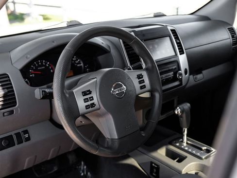 Used 2019 Nissan Frontier S image 12