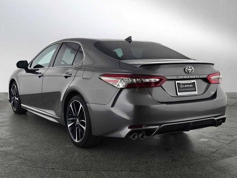 Used 2019 Toyota Camry XSE image 5