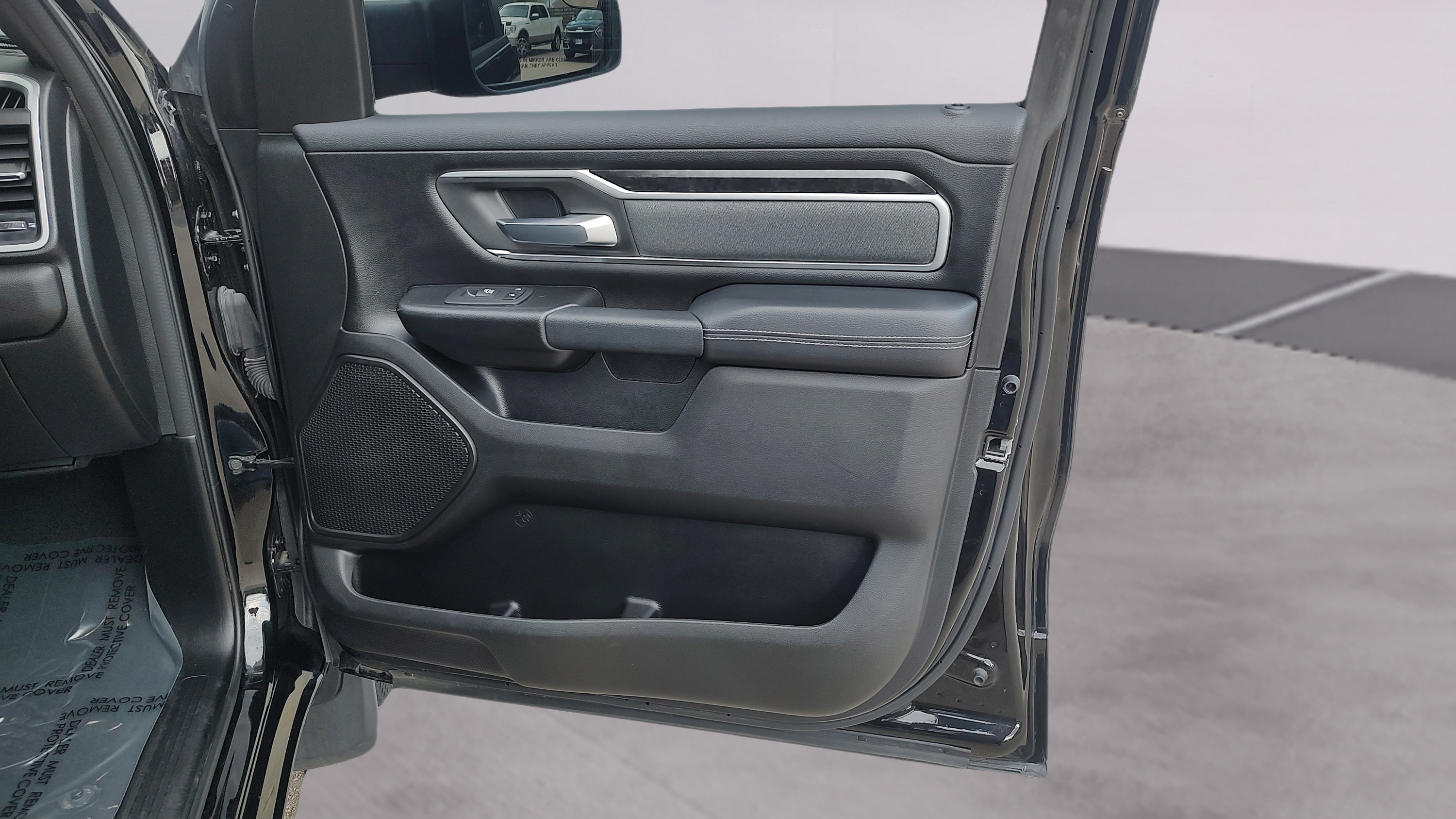 Used 2023 RAM 1500 Big Horn AWD/4WD image 16
