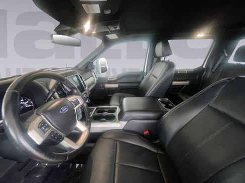 Used 2022 Ford F250 Lariat w/ Black Appearance Package image 10