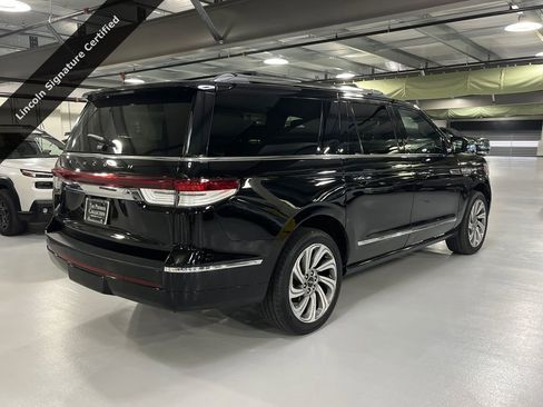 Certified 2023 Lincoln Navigator L Reserve AWD/4WD image 2