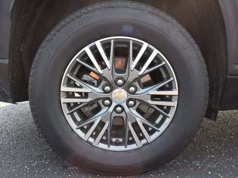 Used 2024 Chevrolet Traverse LT w/ LPO, Floor Liner Package FWD image 38